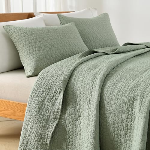 HORIMOTE HOME Quilt Set Twin Size Sage Green, Classic Geometric Spots Stitched Pattern, Pre-Washed Microfiber Chic Rustic Look, Ultra Soft Lightweight Quilted Bedspread for All Season, 2 Pieces HORIMOTE HOME