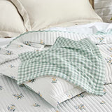 Bedsure Twin Quilt Dorm Bedding - Lightweight Floral Comforter Quilt Twin Extra Long, Green and White Plaid Botanical Bedspread, Reversible Microfiber Coverlet for All Seasons (68"x86") Bedsure