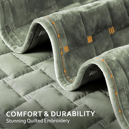 Grassix Velvet Quilt Set King Size, 3 Pieces Lightweight Velvet Comforter with Pillow Shams, Geometric Quilted Bedspread Coverlet Bedding Set for All Seasons, Sage Green, 108"x96" Grassix