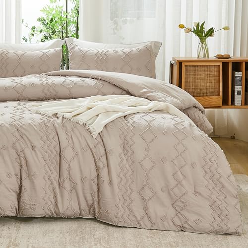 Andency Queen Comforter Set Khaki, 3 Pieces Boho Tufted Lightweight Fall Bedding Comforter Set for Queen Bed, Soft Fluffy Bed Comforter Tan (90x90In Comforter & 2 Pillowcases) Andency