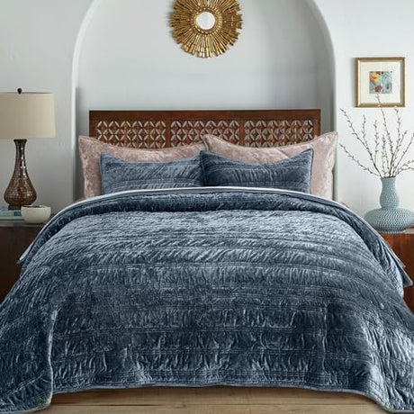 EVERGRACE Luxury Ruched Velvet Quilt Queen Size, Ultra Soft Bedspread Coverlet Set, Lightweight Velvet Comforter, Quilted Bedding Cover with 2 Matching Shams for All Season, Stormy Blue EVERGRACE