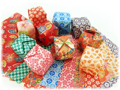 JapanBargain, 300 Sheets Japanese Washi Paper Chiyogami Paper Origami Folding Paper Yuzen Style 3 inch Made in Japan, 7.5 cm JapanBargain