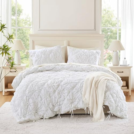 Intelligent Design Queen Comforter Set – White Lily Puffy Floral Shabby Chic Boho Bedding, Ultra-Soft, Lightweight & All-Season, Full/Queen Intelligent Design