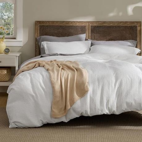 Bedsure Luxury Waffle Duvet Cover Queen Size - Textured Duvet Cover Set, Soft, Breathable Bedding Set (90"x90") with 2 Pillow Shams for All Season, Pure White, Comforter Not Included Bedsure