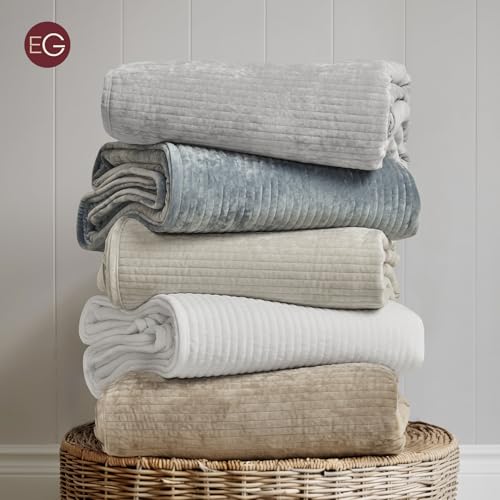 EVERGRACE Velvet Quilt Set King Size, Luxurious Soft Quilted Bedding Sets, Lightweight Velvet Comforter for All Season, Striped Channel Bedspread Coverlet with 2 Shams, Bright White EVERGRACE
