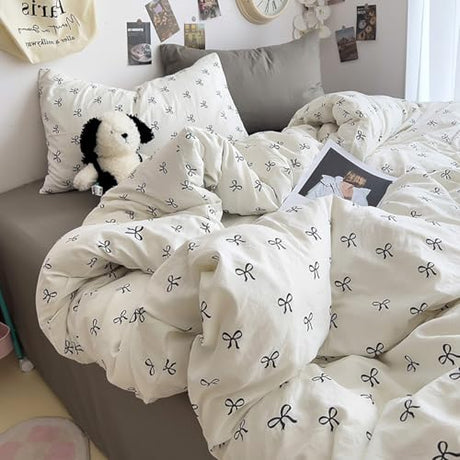 Bildenly White Twin Comforter Set - Black Bow Quilt Bedding Set 2 Pieces, Comforter Set Twin Size, Soft & Lightweight Comforter(68‘’ x 90‘’) for Girl All Season & 1 Pillowcase(30‘’x20‘’) Bildenly