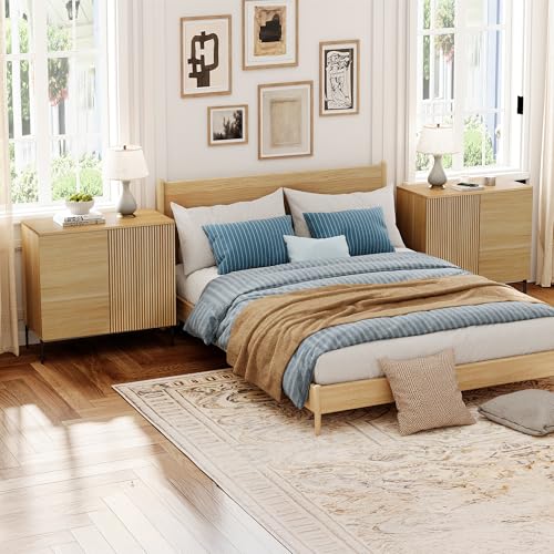 WAMPAT Fluted Nightstand Set of 2, 31.5" Wide Modern Mid Century End Table with 2 Doors, Wooden Bedside Table with Storage, Night Stand Sofa Table Side Table with Hidden Handles for Bedroom,Oak WAMPAT