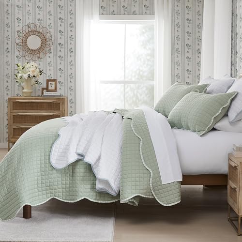 WDCOZY Sage Green Twin Size Quilt Bedding Set, Seafoam Scalloped Farmhouse Country Rustic Lightweight Soft Coverlet for All Season, Cute Cozy Kantha Pick Stitch Bedspread, 1 Pillow Shams WDCOZY