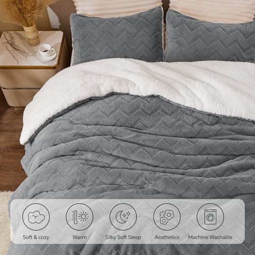 BEDELITE Fluffy Queen Comforter Set - Super Soft Sherpa Grey Comforter for Queen Size Bed, Luxury Warm Bedding Set for Winter, Fuzzy Bed Set 3 Pieces (1 Comforter, 2 Pillowcases) BEDELITE
