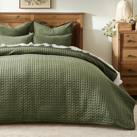 EVERGRACE Luxury Velvet Quilt Set King Size 3 Piece, Soft Cross-Stitch Velvet Comforter Set with Pillow Shams, Lightweight Coverlet Bedspread Bedding Set for All Seasons, Loden Green EVERGRACEHOME