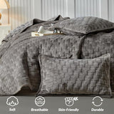 WARMDERN Khaki Velvet Quilt Set King Size, Luxury Geometric Check Pattern Quilts Set, Soft Lightweight Bedspread & Coverlet, 3PCS Milk Velvet Bedding Set with 2 Pillow Shams for All Season, 106" x 96" WARMDERN