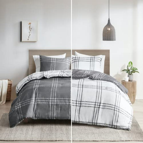 Intelligent Design Pike Reversible Comforter Set, Cottage Plaid Print, Modern Cabin Lifestyle, Down Alternative, All Season Bedding with Matching Sham, Twin/Twin XL White/Grey 2 Piece Intelligent Design