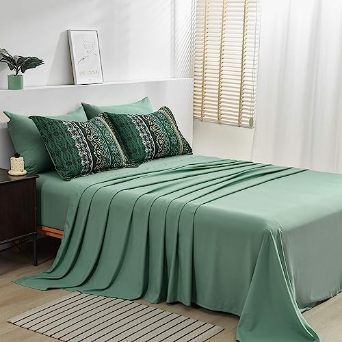 Boho Green Comforter Set Queen Size,8 Piece Bed in a Bag Bohemian Striped Bedding Quilt Set,Dark green Paisley Floral Comforter and Sheet Set,Soft Microfiber Complete Bedding Sets for All Season Cottolester