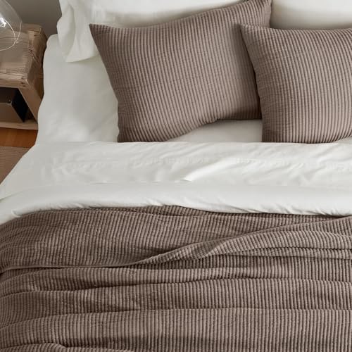 EVERGRACEHOME Cotton Coverlet Set King Size 3 Pieces, Lightweight Soft Ribbed Matelassé Bedspread Quilt Set, Cozy Oversized Quilted Bedding Set with 2 Pillow Shams for All Seasons, Mocha Brown EVERGRACEHOME