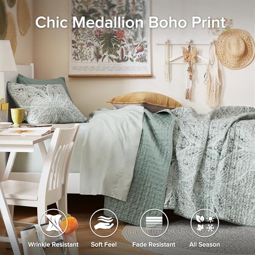 Comfort Spaces Boho Quilt Set Twin Reversible Vermicelli Quilting Twin Size Bed, All Season, Lightweight, Coverlet Winter Layer Bedding, Shams, Gloria, Twin/Twin XL Green 2 Piece Comfort Spaces