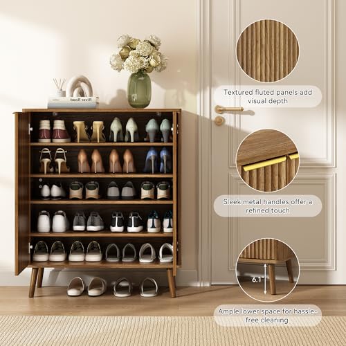 Sscaktu Fluted Shoe Cabinet with Doors, 5-Tier Shoe Storage Cabinet with Adjustable Shelves, Wooden Freestanding Shoe Organizer Shoe Cabinet for Entryway,Hallway,Living Room, Natural Oak Sscaktu