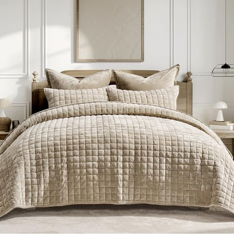 RECYCO Luxury Velvet Quilt Set King Size Bedding Sets, Ultra Soft Velvet Comforter Set, Lightweight Channel Box Stitch Oversized Bedspread Coverlet for All Season, with 2 Shams, Urban Taupe RECYCO