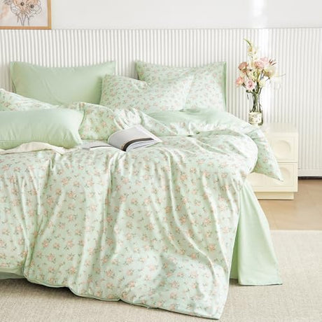 Wake In Cloud - Floral Comforter Set, Coquette Cottagecore Aesthetic Flower Shabby Chic Pattern for Women Teen Girls, Soft Lightweight Bedding, 3 Pieces, Green Pink, Queen Size Wake In Cloud