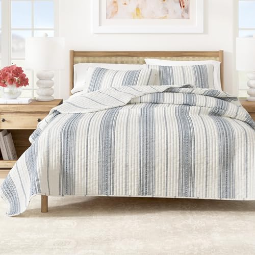 Great Bay Home Twin/Twin XL Reversible Quilt Bedding Set - All Season, Modern, Lightweight Bedspreads - White & Navy Striped Coverlets (Includes 1 Quilt, 1 Pillow Sham) Great Bay Home