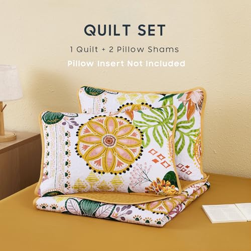 Wake In Cloud - Boho Quilt Set, Floral Bohemian Chic Farmhouse Tropical Botanical Colorful Flower Pattern, Reversible Lightweight Bedspread Coverlet, 3 Pieces, Amber Gold, King Size Wake In Cloud