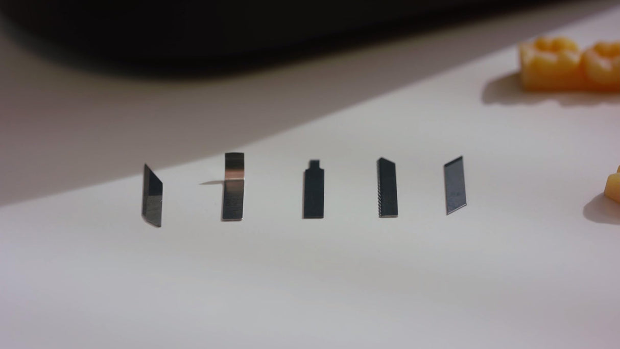 Second generation of ultrasonic cutter CtrlAX CtrlAX