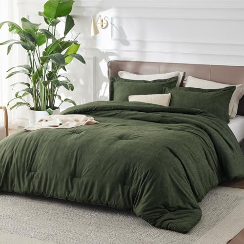 Bedsure King Size Comforter Set - Dark Green Soft Bedding for All Seasons, Cationic Dyed Bed Set, 3 Pieces, 1 King Size Comforter (104"x90") and 2 Pillow Shams (20"x36"+2") Bedsure