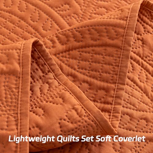 SheRest Full Quilt Bedding Set - Soft Breathable Bed Quilts, Modern Style Embossed Bedspreads, Lightweight Microfiber Coverlet for All Seasons, Burnt Orange, 3 Pieces (1 Quilt,2 Pillow Shams) SheRest