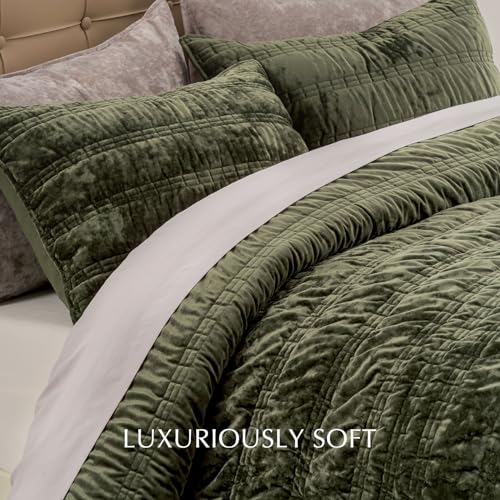 EVERGRACE Luxury Ruched Velvet Quilt King Size, Ultra Soft Bedspread Coverlet Set, Lightweight Velvet Comforter, Quilted Bedding Cover with 2 Matching Shams for All Season, Olive Green EVERGRACE