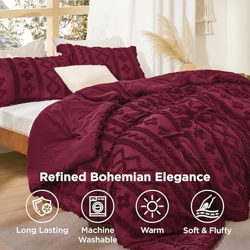 Bedsure Tufted Boho Comforter Set Queen Size - Burgundy Boho Bed Set, GentleSoft™ 3 Pieces Farmhouse Shabby Chic Embroidery Bedding, Gifts for Woman, Soft Jacquard Queen Comforter for All Seasons Bedsure