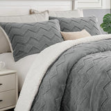 BEDELITE Fluffy Queen Comforter Set - Super Soft Sherpa Grey Comforter for Queen Size Bed, Luxury Warm Bedding Set for Winter, Fuzzy Bed Set 3 Pieces (1 Comforter, 2 Pillowcases) BEDELITE