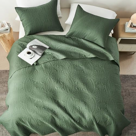 akkialla Queen Quilt Bedding Set,Olive Green Ultrasonic Full/Queen Quilt Set,Lightweight Soft Bedspread Coverlet,Modern Style Coin Pattern Bed Cover for All Seasons,3 Piece(1 Quilt,2 Pillow Shams) akkialla