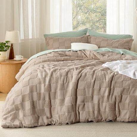 Bedsure Twin/Twin XL Size Comforter Set Khaki, Boho Tufted Bed Set, Checkered Farmhouse Shabby Chic Bedding, 2 Pieces, 1 Plaid Geometric Comforter and 1 Pillow Sham Bedsure
