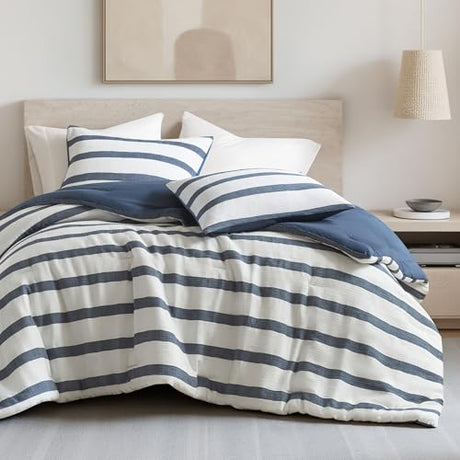 Madison Park Essentials Striped Comforter Set Queen Size, Yarn-Dyed Reversible Comforter with Minimalist Stripes, Crinkled Texture Bedding Set for All-Season Lightweight Warmth, Merritt Blue Madison Park