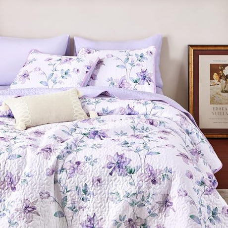 Wake In Cloud - Floral Quilt Set, Botanical Vintage Flower Shabby Chic Cottagecore for Women Teen Girls, Reversible Lightweight Bedspread Coverlet, 3 Pieces, Purple White, Queen/Full Size Wake In Cloud