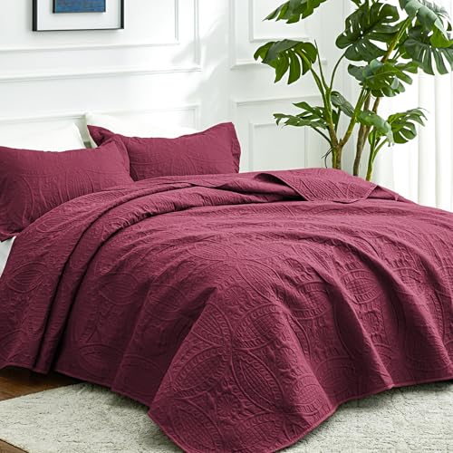 Love's cabin California King Size Quilt Bedding Set Burgundy Bedspreads - Cal King Lightweight Bedspread Comforter - Coin Pattern Coverlet for All Season - 3 Pieces (1 Quilt, 2 Pillow Shams) Love's cabin