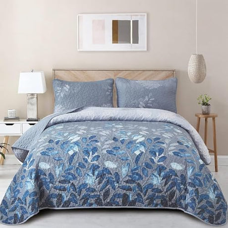 WONGS BEDDING Blue Quilt Set King Size,3 Pieces Navy Blue Floral Bedspread Coverlet Set with 2 Pillowcases,Soft Microfiber Lightweight Grayish Blue Gradient Floral Bedding Set 104"×90" WONGS BEDDING