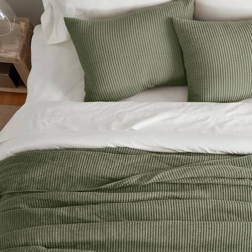 EVERGRACEHOME Cotton Coverlet Set King Size 3 Pieces, Lightweight Soft Ribbed Matelassé Bedspread Quilt Set, Cozy Oversized Quilted Bedding Set with 2 Pillow Shams for All Seasons, Olive Green EVERGRACEHOME
