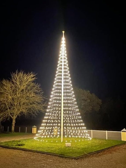 Montejaur - Flagpole Christmas Tree - 20FT - 480LED - Warm White - LED Lights