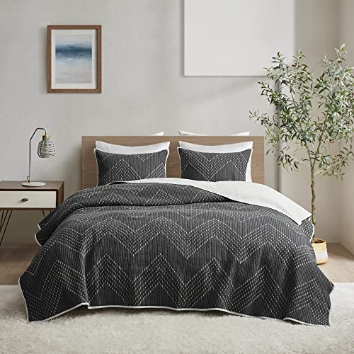 Ink+Ivy Reversible Cotton Quilt Set - Trendy Chevron Design Summer Cover Breathable Coverlet, Lightweight All Season Bedding Layer for Winter, Matching Shams, Full/Queen(88"x92"), Black 3 Piece INK+IVY