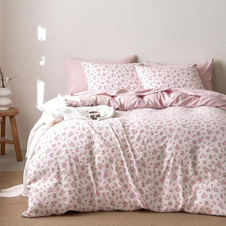 Wake In Cloud - Floral Comforter Set, Coquette Cottagecore Aesthetic Flower Shabby Chic Pattern for Women Teen Girls, Soft Lightweight Bedding, 3 Pieces, Pink, Full Size Wake In Cloud