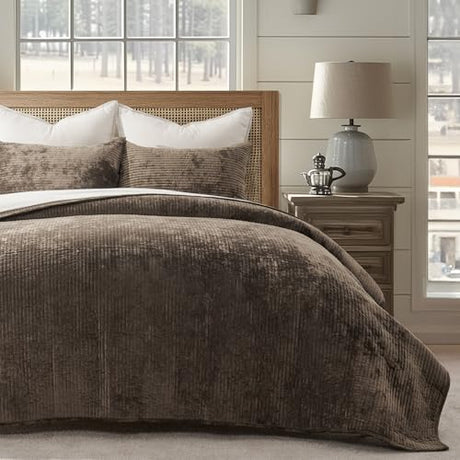 EVERGRACE Velvet Quilt Set King Size, Luxurious Soft Quilted Bedding Sets, Lightweight Velvet Comforter for All Season, Striped Channel Bedspread Coverlet with 2 Shams, Mushroom Brown EVERGRACE