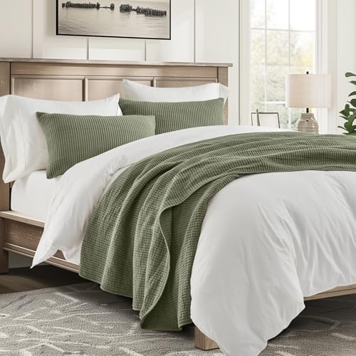 EVERGRACEHOME Cotton Coverlet Set King Size 3 Pieces, Lightweight Soft Ribbed Matelassé Bedspread Quilt Set, Cozy Oversized Quilted Bedding Set with 2 Pillow Shams for All Seasons, Olive Green EVERGRACEHOME