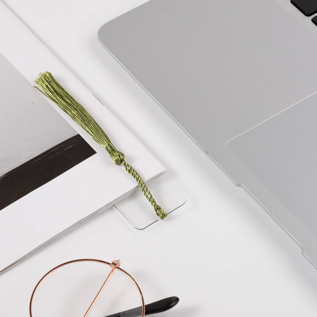 60 Pcs Acrylic Bookmark Blanks, 30Pcs Clear Acrylic Craft Bookmarks for Women with 30 Pieces Colorful Tassel for DIY Bookmarks Crafts School Gift Bags Christmas Stocking Stuffers(4.75 × 1Inch) Prudiut