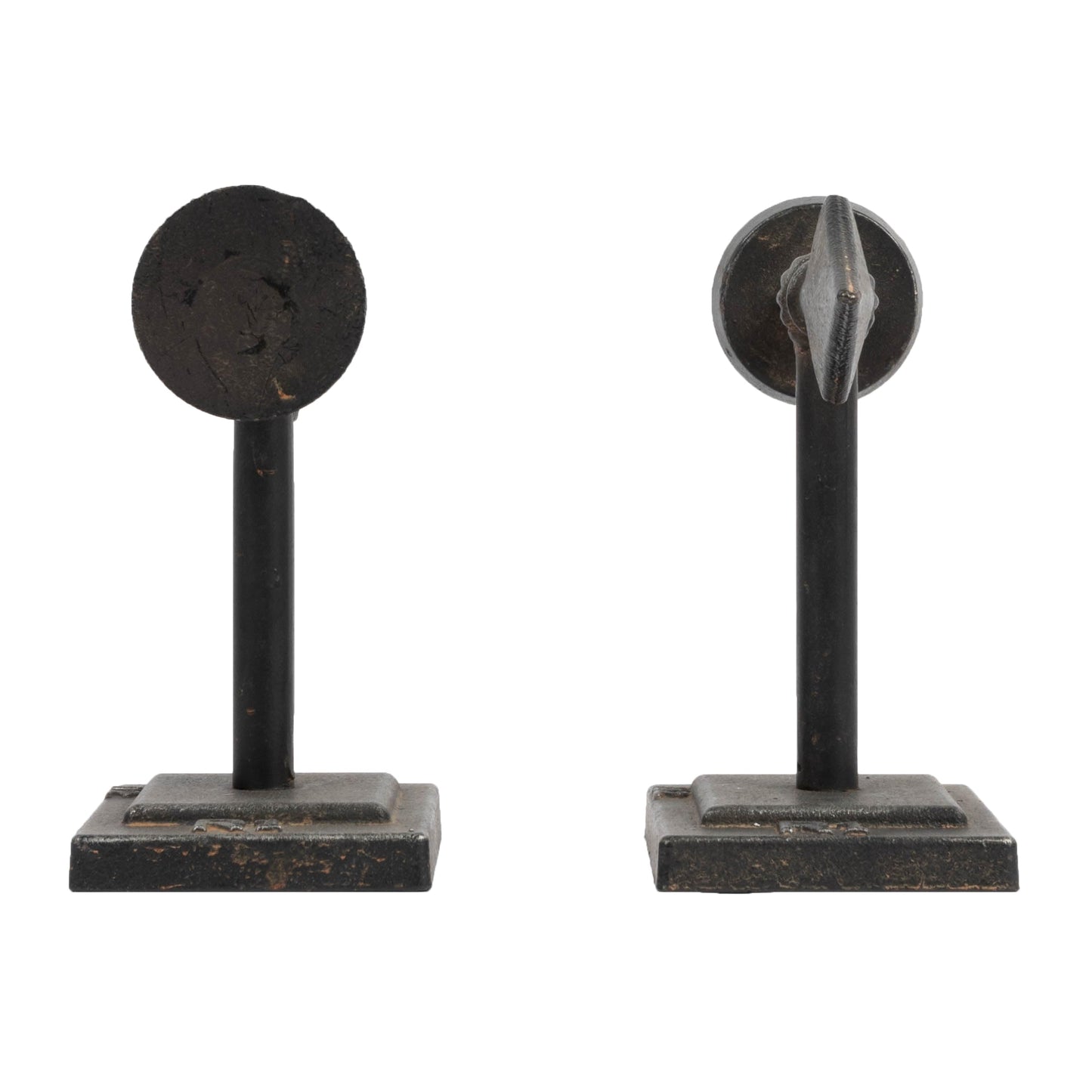 Creative Co-Op Bronze Arrow Shaped Cast Iron Bookends (Set of 2 Pieces)