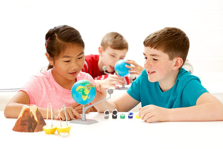 4M Kidzlabs Earth & Moon Model Kit – STEM Toys Science Lab DIY Orbit Planetarium Educational Gift 4M
