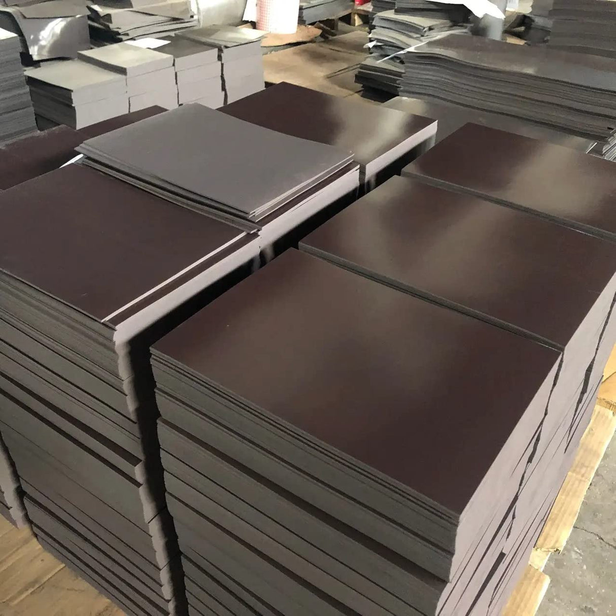 LLPT Self Adhesive Business Card Magnets 100 Packs Easy Peel Stick Promotion Small Magnetic Sheet for Business Marketing Card Teaching Schedule Photo Wall(BCM100) LLPT