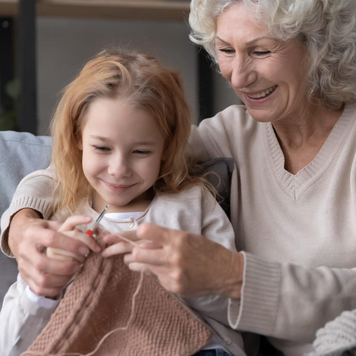 OWill 14 Piece Crochet Hook Set, Soft Grip Ergonomic Crochet Needles with Storage Case, Ideal for Beginners, Arthritic Hands OWill