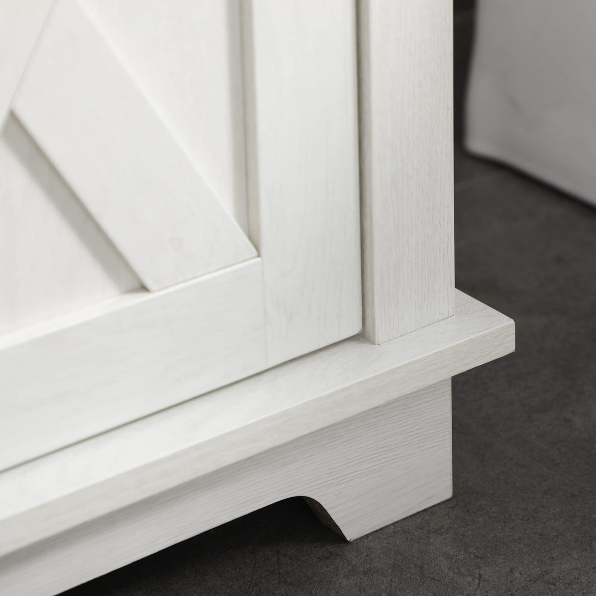 kleankin Farmhouse Under Sink Bathroom Cabinet, Pedestal Vanity Storage Cabinet with Double Doors and Storage Shelves, Bathroom Organizer, White kleankin