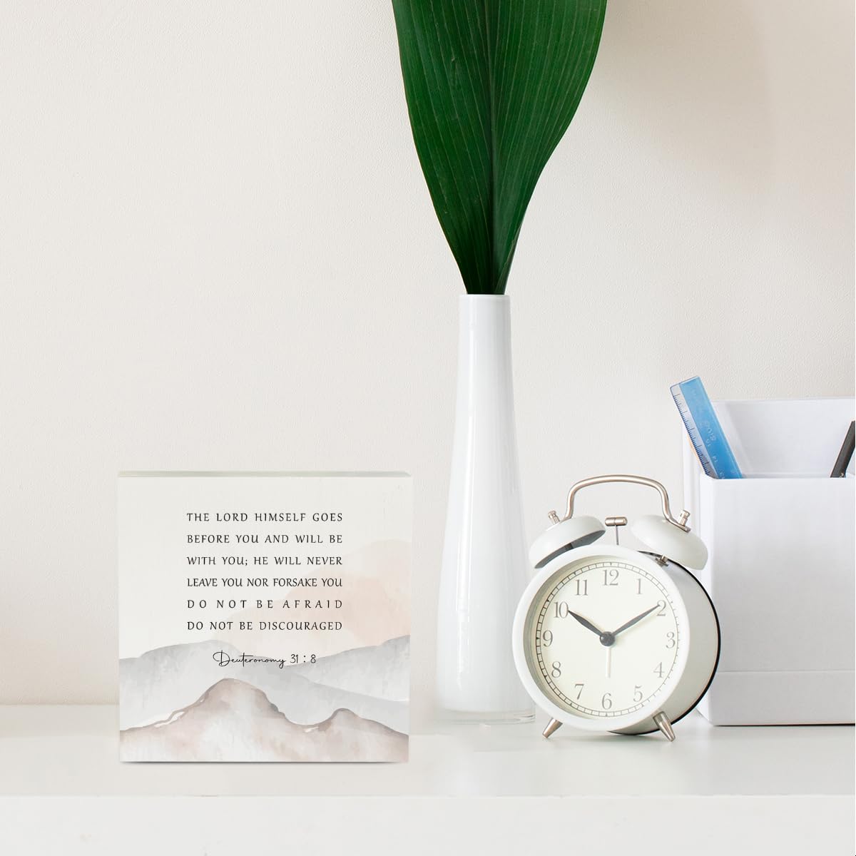 Religious Christian Decor Wood Box Sign 5 x 5 Inches Faith Scripture Box Sign Wooden Square Sign Decor Inspirational Rustic Bible Verse Desk Decor Wood Sign for Home Farmhouse Office Bathroom IYEZH