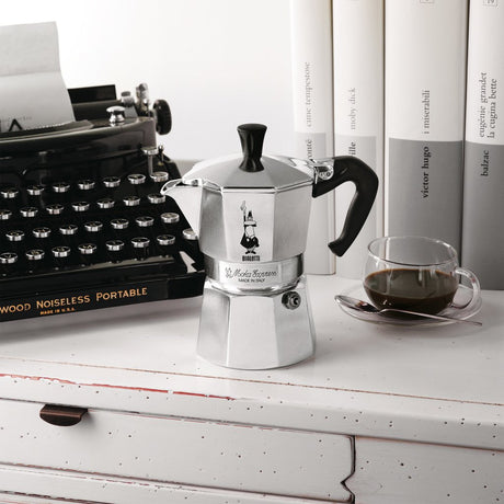 Bialetti - Moka Express: Iconic Stovetop Espresso Maker, Makes Real Italian Coffee, Moka Pot 9 Cups (14 Oz - 420 Ml), Aluminium, Silver Bialetti